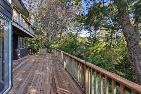 Photo of property in 1/11 Saddleback Rise, Murrays Bay, Auckland, 0630