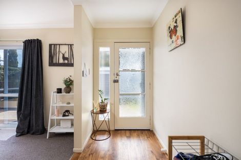 Photo of property in 136a Seaview Road, Westown, New Plymouth, 4310