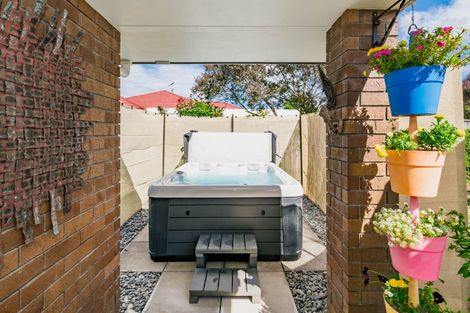 Photo of property in 52 Campion Road, Waikanae Beach, Waikanae, 5036