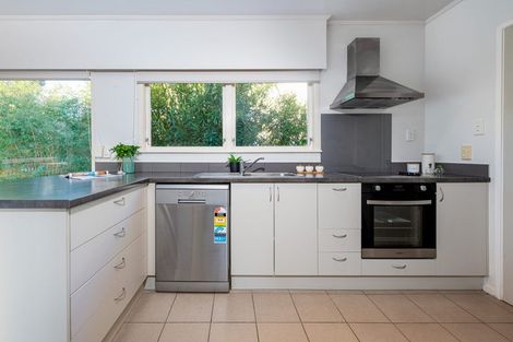 Photo of property in 1 Red Bluff Rise, Campbells Bay, Auckland, 0630