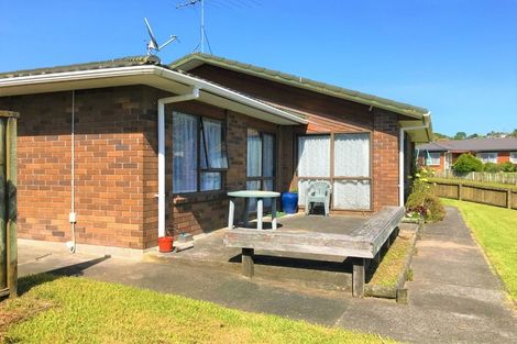 Photo of property in 2 Sherpa Place, Massey, Auckland, 0614