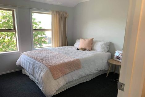 Photo of property in 2/52 Cook Street, Hamilton East, Hamilton, 3216