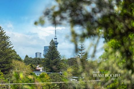 Photo of property in 2/36 Cassino Street, Bayswater, Auckland, 0622