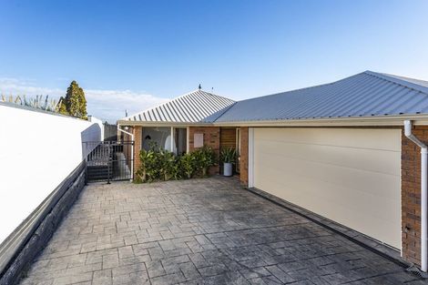 Photo of property in 267a Lake Terrace Road, Shirley, Christchurch, 8061