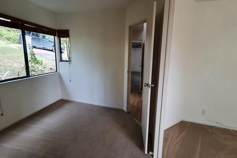 Photo of property in 19 Mandeville Place, Unsworth Heights, Auckland, 0632