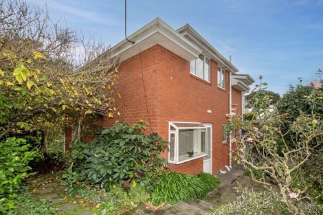 Photo of property in 98a Warren Crescent, Hillmorton, Christchurch, 8025