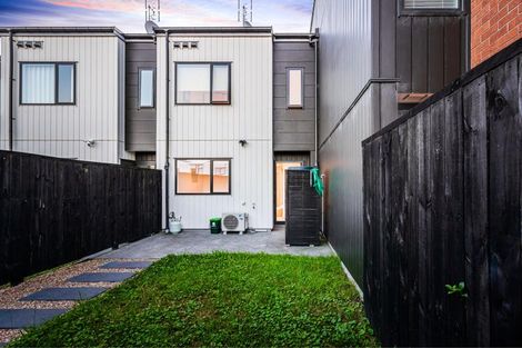 Photo of property in 22/1 Scott Road, Hobsonville, Auckland, 0616