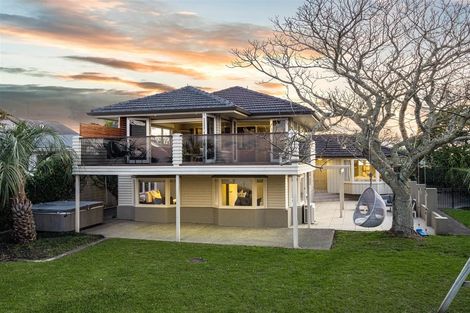 Photo of property in 136 Clovelly Road, Bucklands Beach, Auckland, 2012