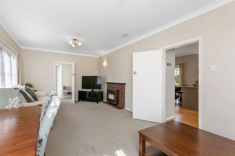 Photo of property in 33 Ranui Terrace, Tawa, Wellington, 5028