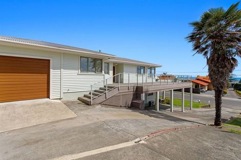 Photo of property in 44 Pohutukawa Avenue, Ohope, 3121
