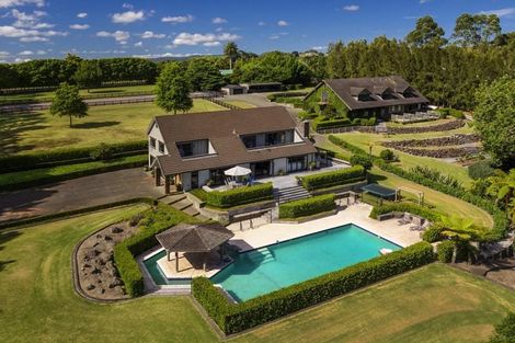 Photo of property in 48 Tawa Road, Kumeu, 0891