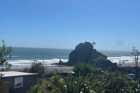 Photo of property in 19 Rayner Road, Piha, New Lynn, 0772