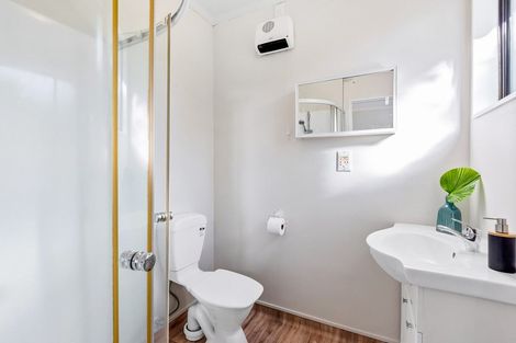 Photo of property in 25 Cedar Drive, Paraparaumu Beach, Paraparaumu, 5032