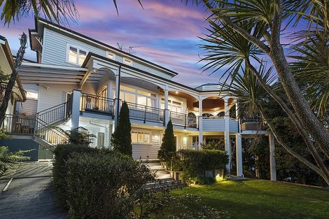 Photo of property in 49 Seaview Avenue, Northcote, Auckland, 0627