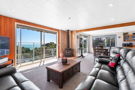 Photo of property in 24 Motukari Place, Onaero, Urenui, 4383