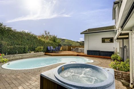 Photo of property in 55 Churchill Drive, Taradale, Napier, 4112