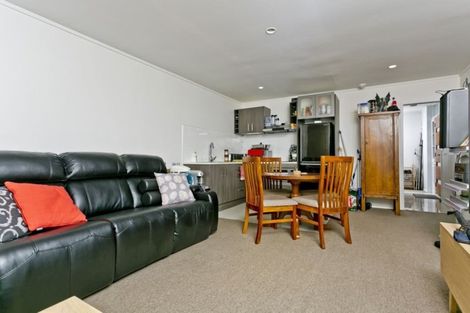 Photo of property in 31 Barrack Road, Mount Wellington, Auckland, 1060