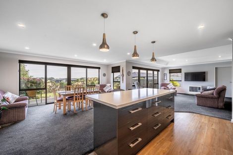 Photo of property in 7 Majestic Chance, Seaward Bush, Invercargill, 9812