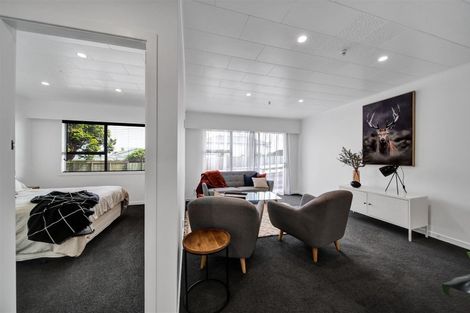 Photo of property in 76b Eliot Street, New Plymouth, 4310