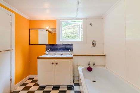 Photo of property in 7 Kellas Street, Macandrew Bay, Dunedin, 9014