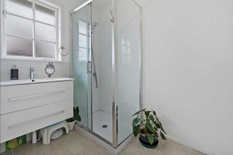 Photo of property in 14 Joanne Place, Rosehill, Papakura, 2113