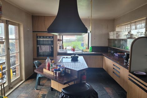 Photo of property in 48 Taikata Road, Te Atatu Peninsula, Auckland, 0610