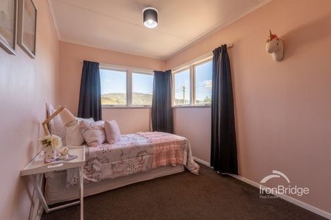 Photo of property in 47 Petrie Street, Wainuiomata, Lower Hutt, 5014