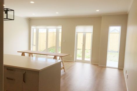 Photo of property in 29 Stitchbird Crescent, Papakura, 2110