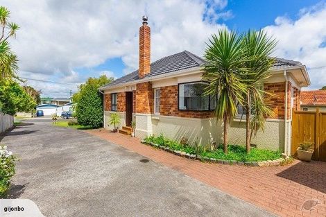 Photo of property in 33 Youngs Road, Papakura, 2110