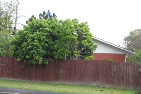 Photo of property in 15 Claverdon Drive, Massey, Auckland, 0614