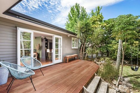 Photo of property in 37 Haruru Falls Road, Haruru, 0204