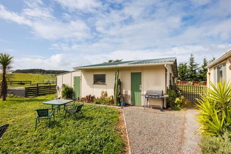 Photo of property in 2066 Tangimoana Road, Tangimoana, Palmerston North, 4473