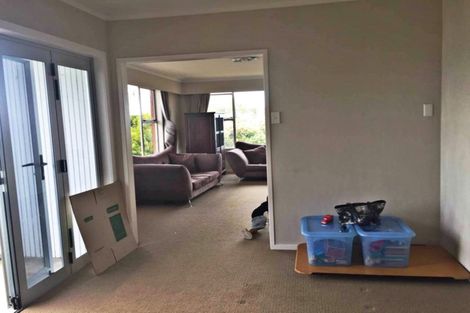 Photo of property in 2/2 Girrahween Drive, Totara Vale, Auckland, 0629