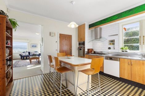 Photo of property in 43 Nevay Road, Miramar, Wellington, 6022