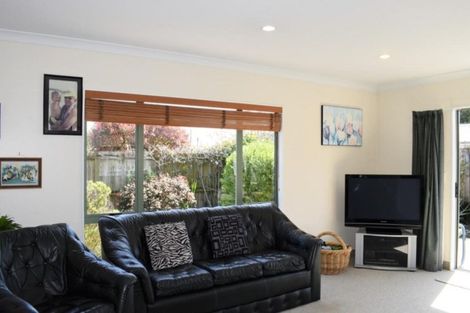 Photo of property in 57b Kirk Street, Otaki, 5512