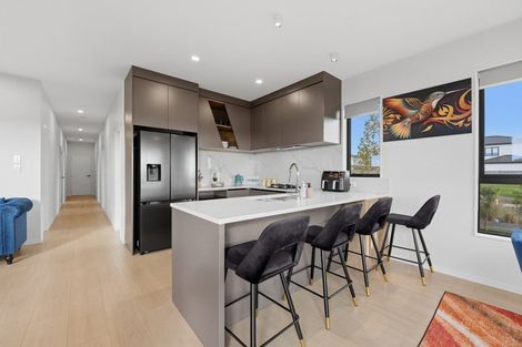 Photo of property in 13 Ngakau Road, Karaka, 2113