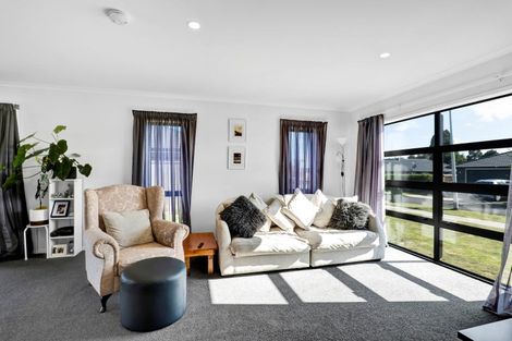 Photo of property in 3 Tangaroa Street, Waitara, 4320