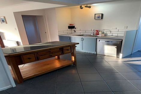 Photo of property in 485 West Coast Road, Glen Eden, Auckland, 0602