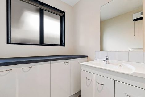 Photo of property in 12a Grassmere Street, Papanui, Christchurch, 8052