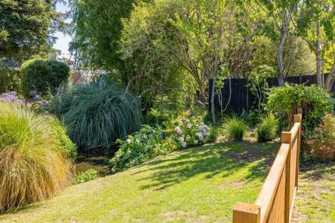 Photo of property in 17 Palmside Street, Somerfield, Christchurch, 8024