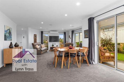 Photo of property in 5 Rolling Stone Rise, Tikipunga, Whangarei, 0112