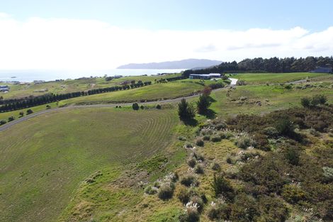 Photo of property in 24 Pekama Drive, Cable Bay, 0420