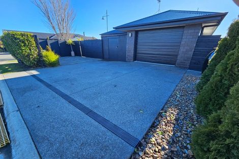 Photo of property in 32 Whakatipu Street, Pegasus, 7612
