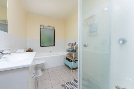 Photo of property in 6/86 Kauri Road, Birkenhead, Auckland, 0626