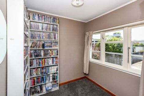 Photo of property in 10 Kingwell Street, Moturoa, New Plymouth, 4310