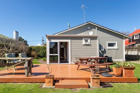 Photo of property in 69 Gladstone Street, Hawera, 4610