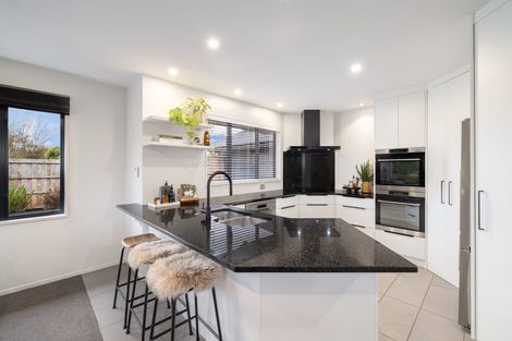 Photo of property in 32 Hussey Road, Harewood, Christchurch, 8051