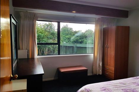 Photo of property in 2/10 Tiri View Place, Waiake, Auckland, 0630