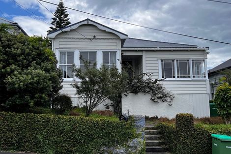 Photo of property in 25 Shoal Bay Road, Devonport, Auckland, 0624