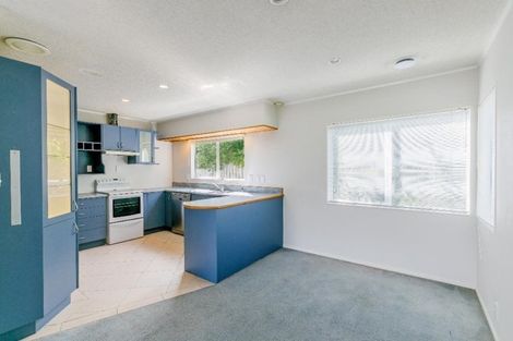 Photo of property in 28 Drome View Place, Beach Haven, Auckland, 0626